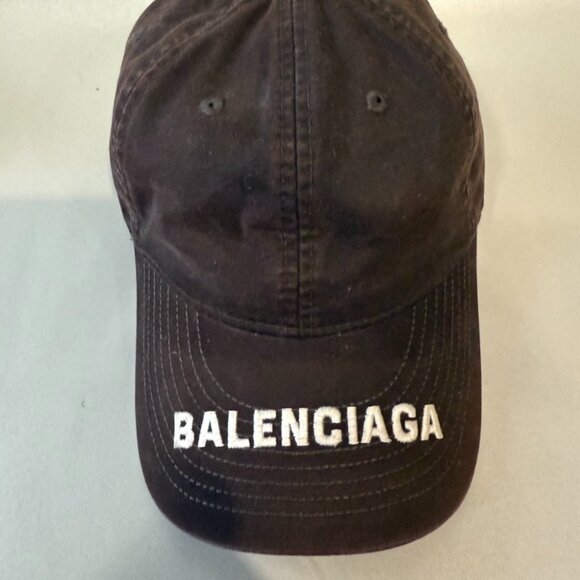 BALENCIAGA Logo Black/Gray Distressed Finish Baseball Cap Size M O/S